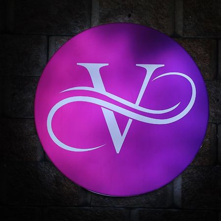 Vovo Premier Hotel Bangalore Exterior foto
