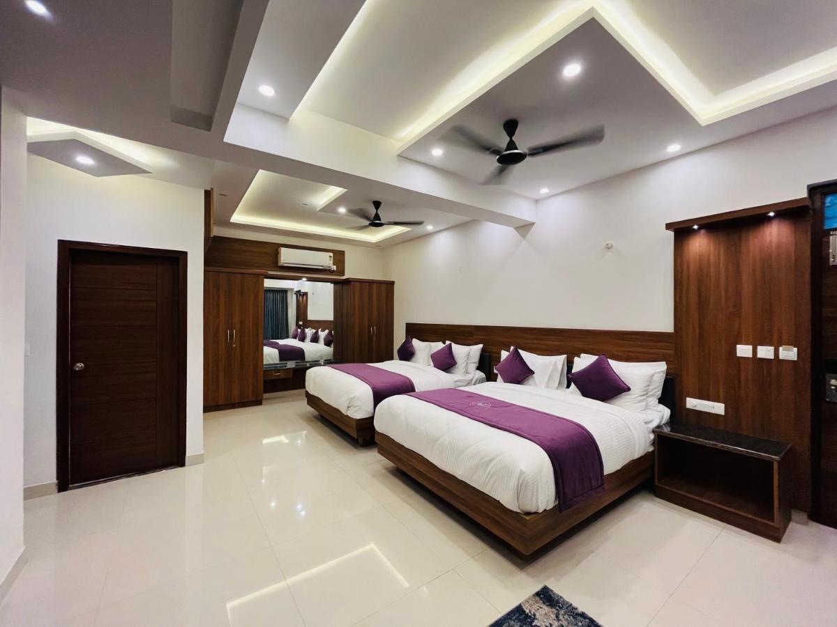 Vovo Premier Hotel Bangalore Exterior foto