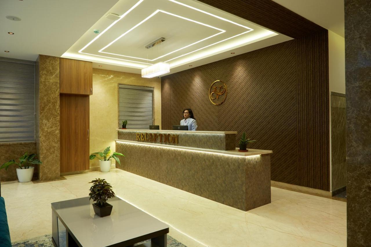 Vovo Premier Hotel Bangalore Exterior foto